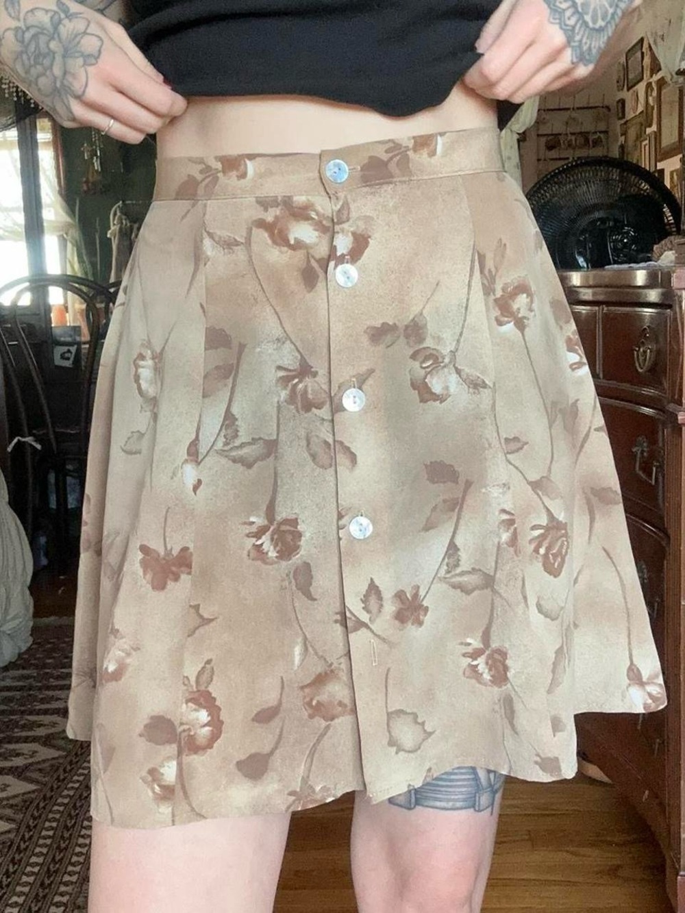 Byer California Beige Floral Button-Front Skater Skirt